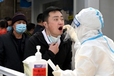 الصين تسجل رقما قياسيا في الإصابات بكورونا لم يحدث منذ بدء تفشي الوباء