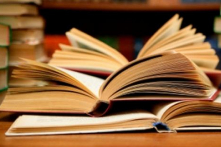 بينهم أباء وأمهات من دور مسنين: أكثر من 1400 متنافس في نهائيات البطولة الوطنية للمطالعة