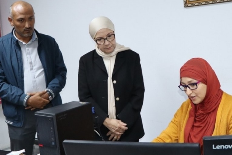 وزيرة العدل تشدّد على ضرورة التسريع في تنفيذ برامج المُحاكمة عن بعد والمراقبة الالكترونية بالمحاكم