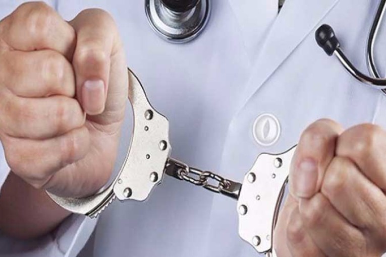 أجنّة مدفونة داخل أصيص: الإذن بالاحتفاظ بطبيب صاحب عيادة خاصّة