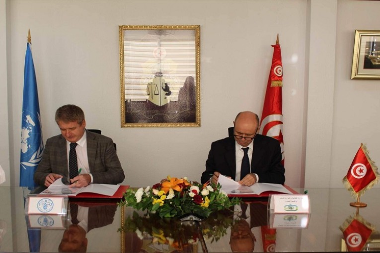 توقيع وثيقة مشروع دعم التمكين الاقتصادي للنّساء الرّيفيات