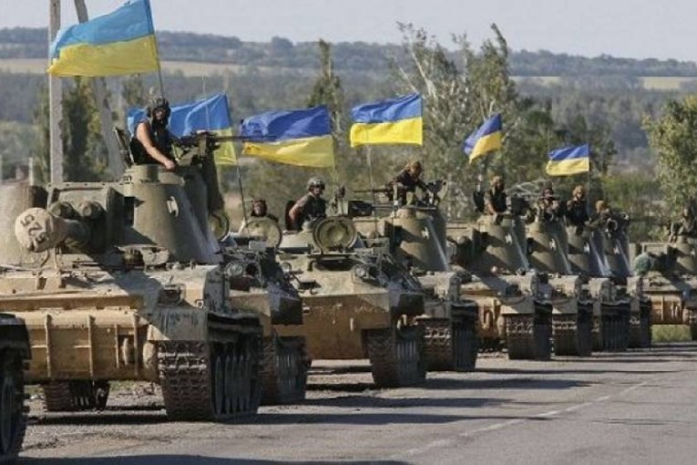 الولايات المتحدة تمول تجديد الدبابات والمضادات الجوية الأوكرانية