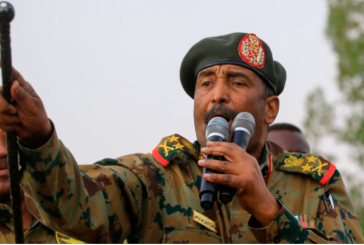 السودان: البرهان يصدر قراراً بتجميد نشاط النقابات والاتحادات المهنية السودانية