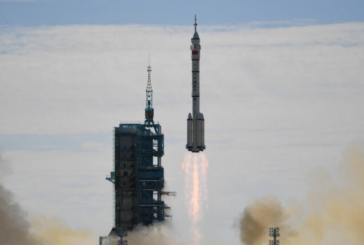 انطلاق 3 رواد إلى محطة الفضاء الصينية