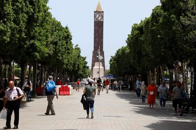 ‘تُنذر بظهور العديد من الآفات المجتمعية': أخصائي نفسي يُحذّر من تراجع منظومة القيم الإنسانية في تونس