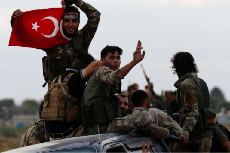 إعلام تركي: إصابة جندي وفردي شرطة قرب حدود سوريا