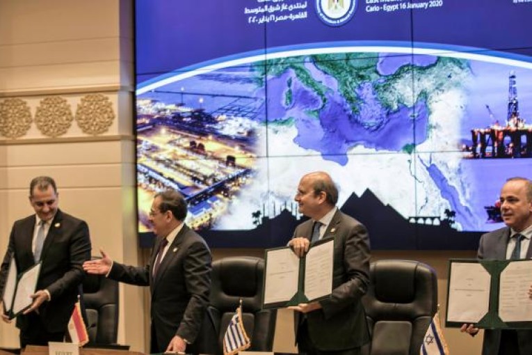 مصر تسعى لضم لبنان وسورية إلى منتدى “غاز المتوسط”