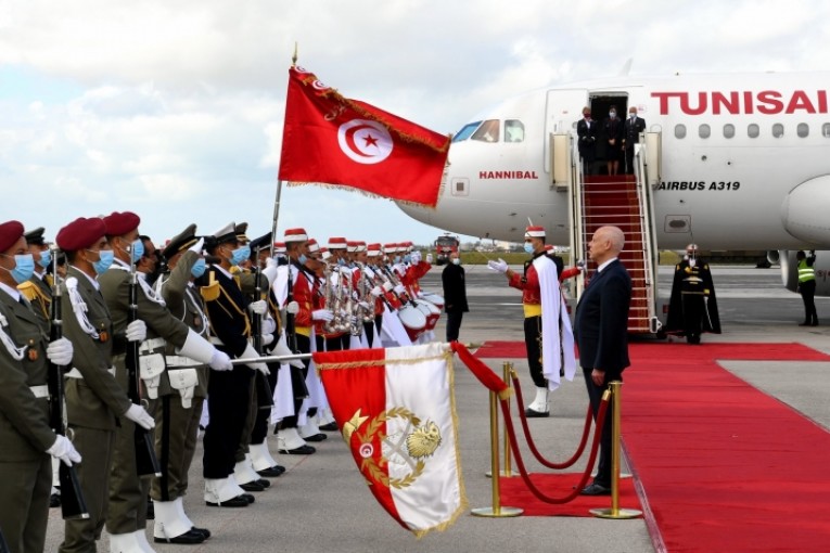 وصول رئيس الجمهورية الى أرض الوطن