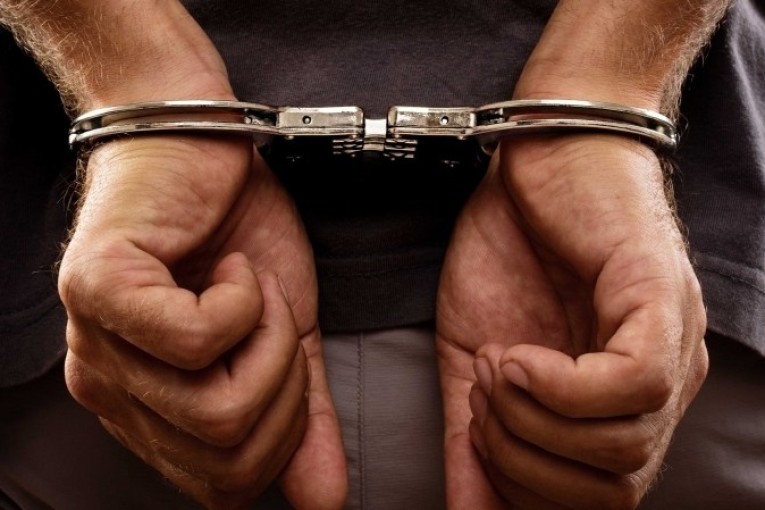 الدندان.. القبض على مرتكب سرقة سيارة نقل الأموال