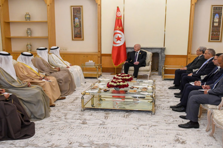 في لقاءه مع سعيد : نائب رئيس مجلس الوزراء يؤكد تطلع البحرين إلى استقبال وفود اقتصادية تونسية من اجل الاستثمار