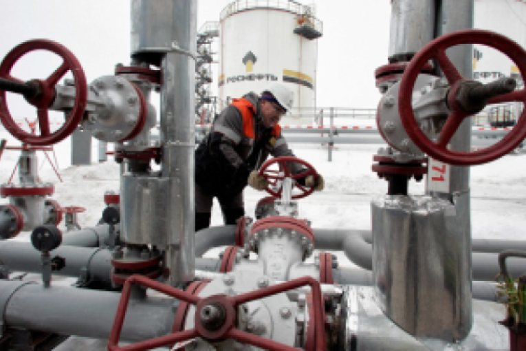 الاتحاد الأوروبي يفشل في الاتفاق على سقف لسعر النفط الروسي