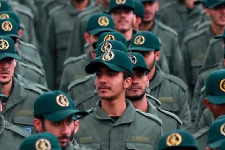 في انفجار بريف دمشق..مقتل عقيد بالحرس الثوري الإيراني