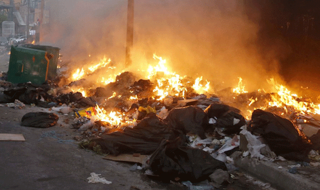 صفاقس: تواصل جهود إخماد الحريق بمصب النفايات