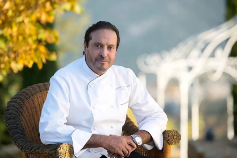 بعد صراع مع المرض : الشيف المصري أسامة السيد  في ذمة الله