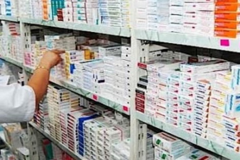 مدير عام الصيدلية المركزية:  رغم ارتفاع اسعار الادوية عالميا, لم يسجل اي تغيير في تونس