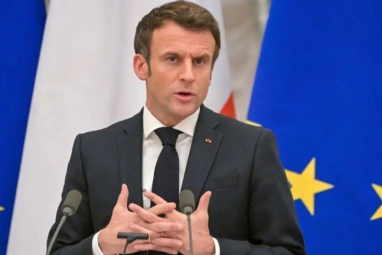 ماكرون يطالب الدول المتقدمة بالوفاء بالتزاماتها تجاه الدول النامية