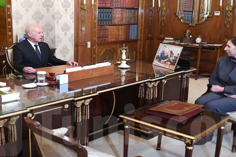 مشاريع الطرقات السيارة محور لقاء رئيس الجمهورية بوزيرة التجهيز