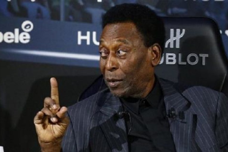 نقل بيليه إلى المستشفى بعد تدهور صحته