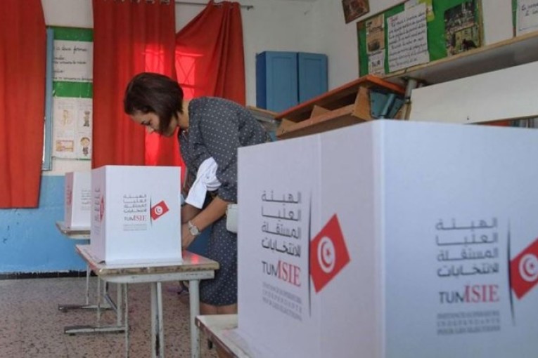 سليمان: الاستماع إلى مواطن وثق عملية جلب مسن للاقتراع