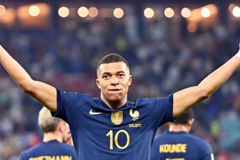 بعد يوم من عيد ميلاده.. مبابي يعود إلى تمارين سان جرمان