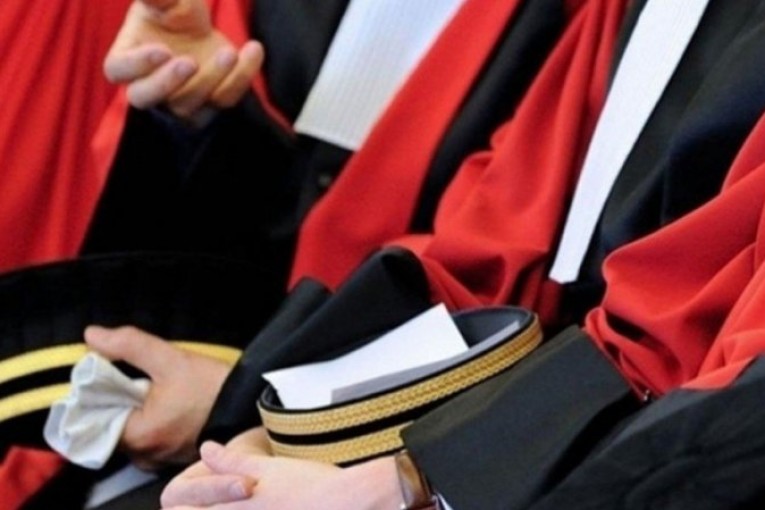 تأخير النظر في مطالب رفع الحصانة عن قضاة معفيين