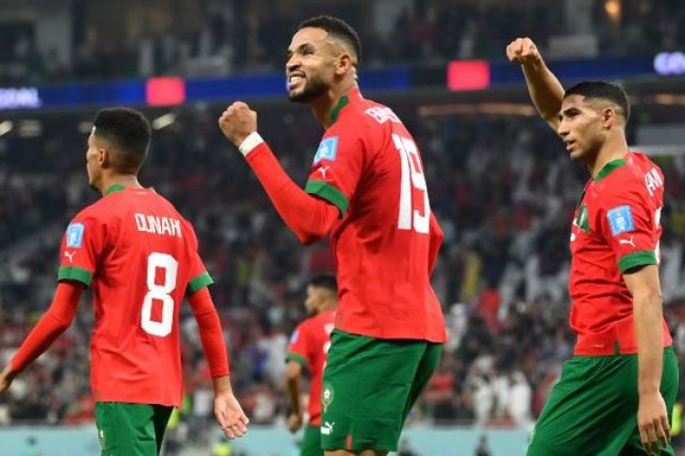 سخروا منه في البداية..صامويل إيتو الوحيد الذي توقع نصف نهائي بين المغرب وفرنسا في المونديال