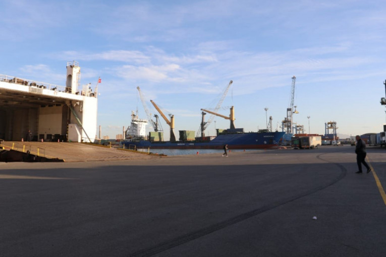 ميناء رادس.. إجراءات ترشيد الاستغلال وتحسين الأداء