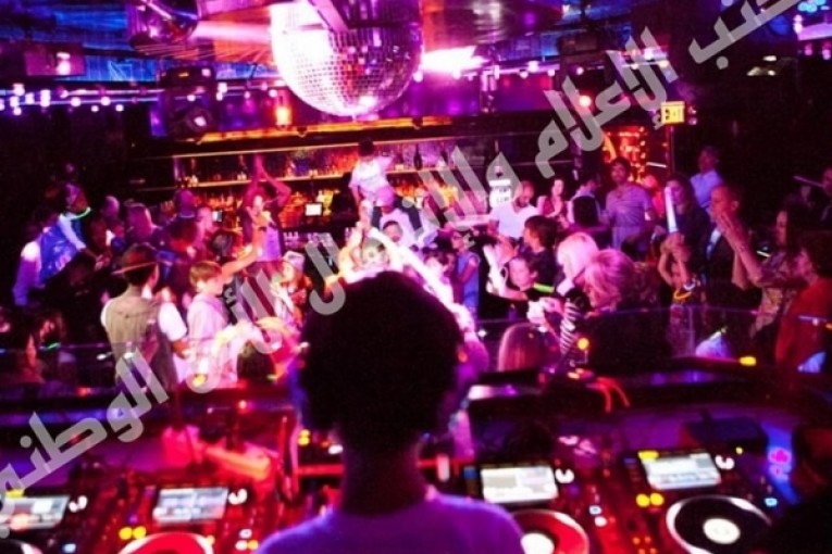 سكر مطبق… أعمال شغب ومحاولات سرقة: الإحتفاظ بمجموعة من القُصر وصاحب ملهى ليلي في سكرة