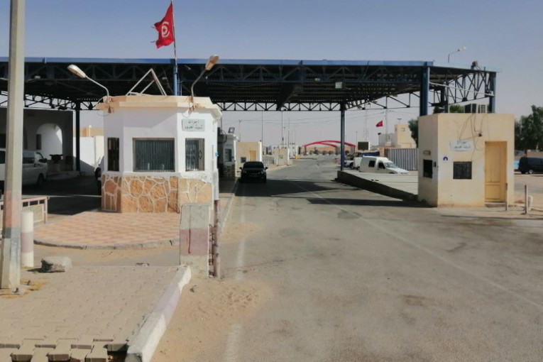 ارتفاع نسق الحركة بمعبر ذهيبة وازن الحدودي