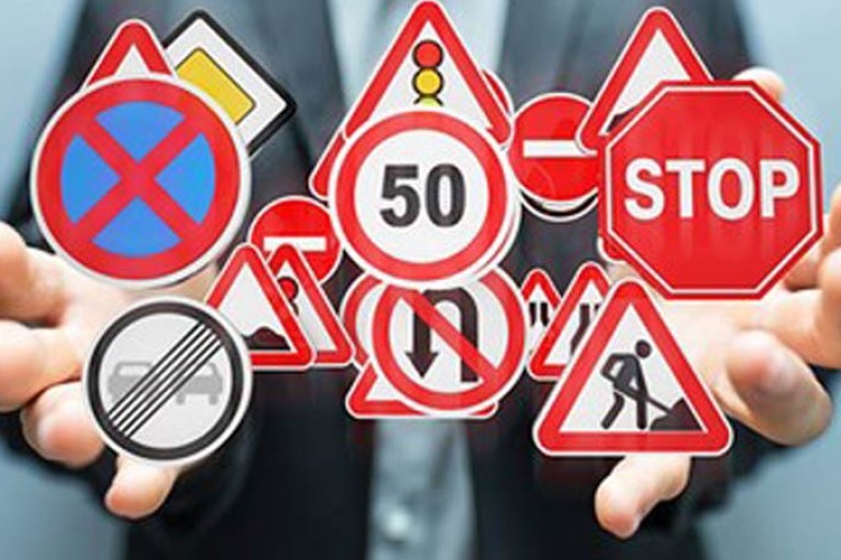 توزر: يوم مفتوح للسلامة المرورية استعدادا للتقليص من حوادث الطرقات بمناسبة رأس السنة