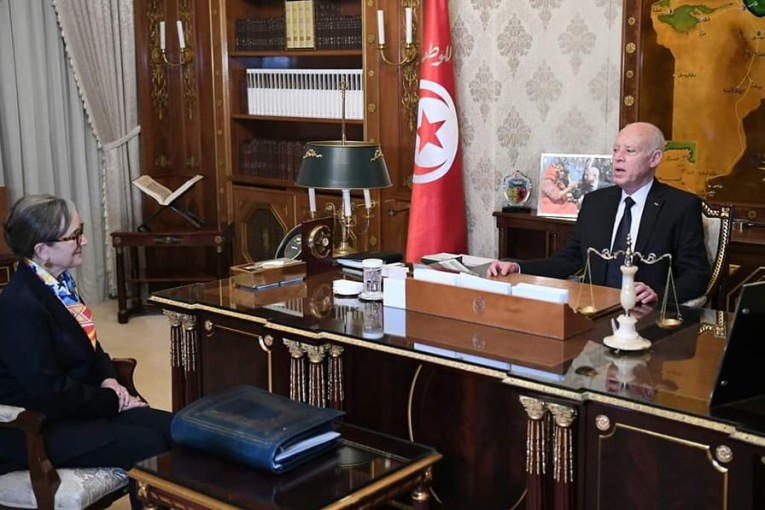 سعيد.. لا مجال للتفريط في المؤسسات والمنشآت العمومية