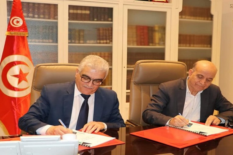 إمضاء وثيقة الإطار المرجعي العام لهندسة التعلّمات للمرحلة الإبتدائية