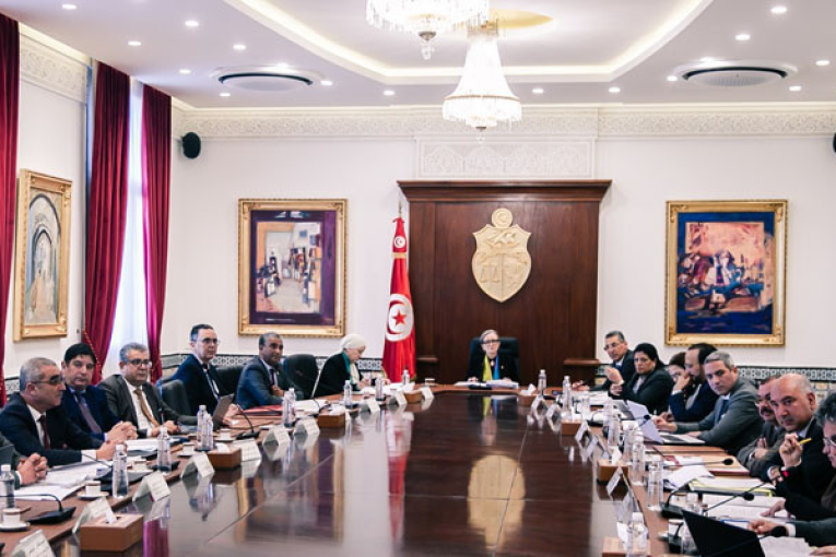 مجلس وزاري مضيق حول تأهيل الشركة التونسية لسياحة الشباب