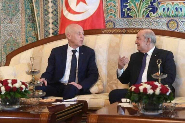 الرئيس الجزائري: قيس سعيد إنسان نزيه ووطني وتونس لن تنهار
