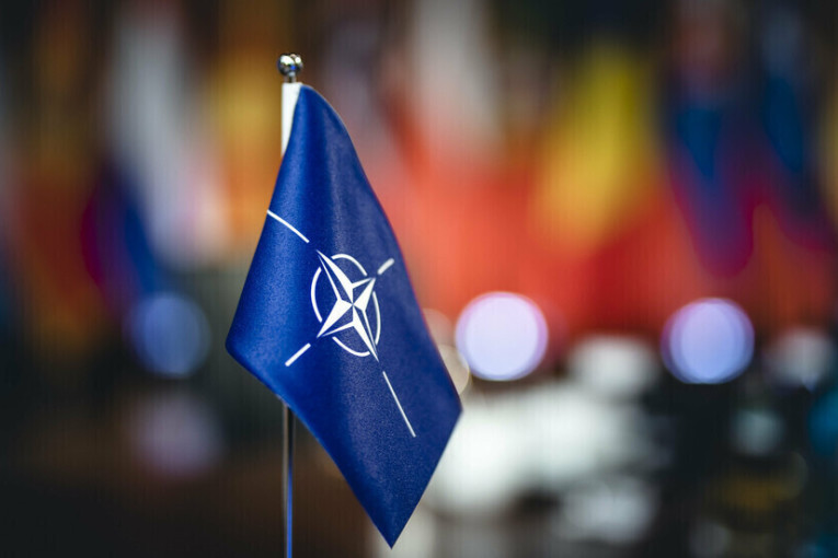 الخارجية الروسية تحذر من عواقب إمداد الناتو لأوكرانيا بالأسلحة الرقمية