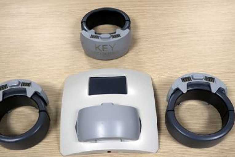 وزيرة العدل تأذن باستكمال آخر الترتيبات للشروع الفعلي في اعتماد السوار الإلكتروني