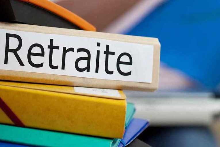 قانون المالية 2023 يتيح للعاملين في الوظائف المرهقة التمديد في سن التقاعد