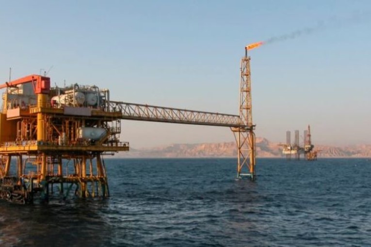 وزير البترول: مصر تكتشف حقلا للغاز في البحر المتوسط