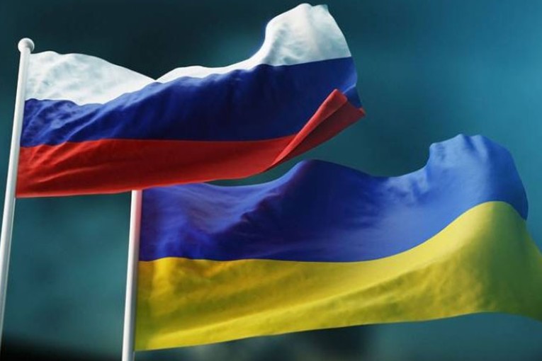 إعلام: البنتاغون يمنح أوكرانيا الضوء الأخضر لشن ضربات داخل روسيا