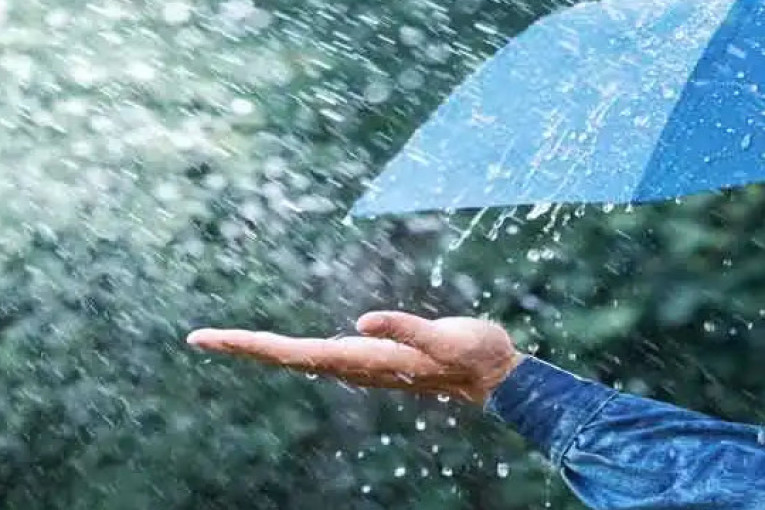 أمطار غزيرة ورياح قوية في هذه المناطق…