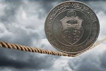 تواصل تراجع الدينار في مواجهة الأورو والدولار