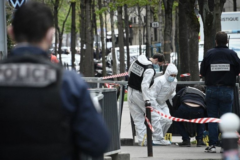 قتيلان و4 جرحى في حادث إطلاق نار وسط باريس