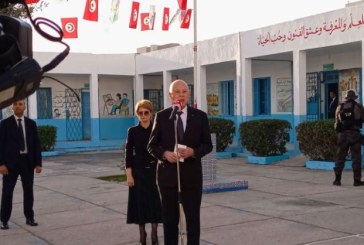 الانتخابات التشريعية: رئيس الجمهورية وحرمه يدليان بصوتيهما