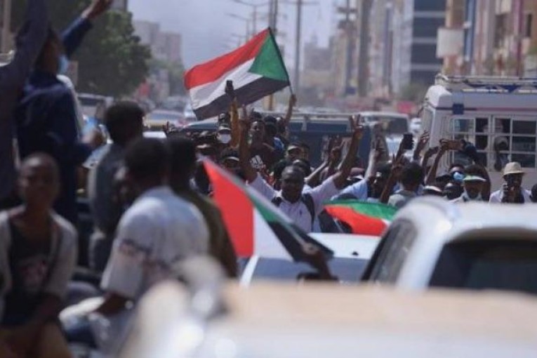 التوقيع على اتفاق إطاري لإنهاء الأزمة بالسودان