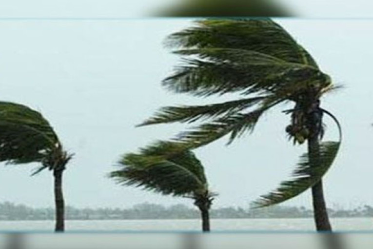 طقس اليوم..انخفاض مُرتقب في درجات الحرارة و شدة الرياح تتطلب اليقظة