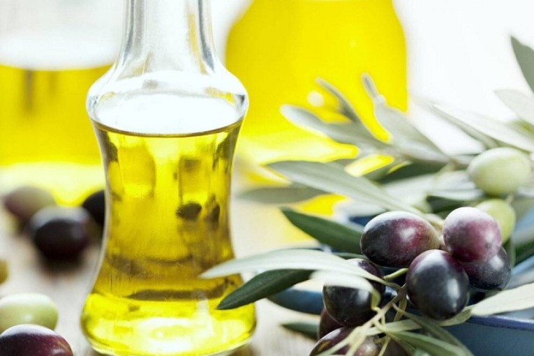 6 مؤسسات تونسية تحظى بميداليات في المسابقة الدولية لزيت الزيتون البكر الممتاز ‘ماريو سوليناس’