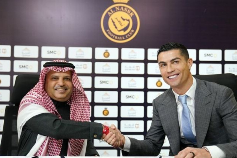 رئيس نادي النصر: رونالدو الأفضل وطبيعي أن يكون الأعلى راتبا