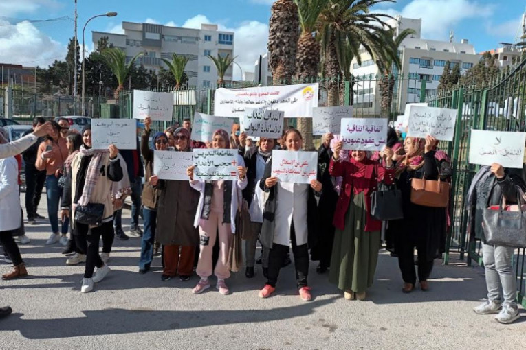 المنستير: الأساتذة النواب يحتجّون مُطالبين بانتدابهم وتسوية وضعياتهم