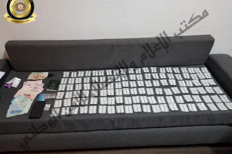 العاصمة : ايقاف مروج أقراص مخدرة من جنسية مجاورة يتزود بها باستعمال نسخ من شهادة طبية