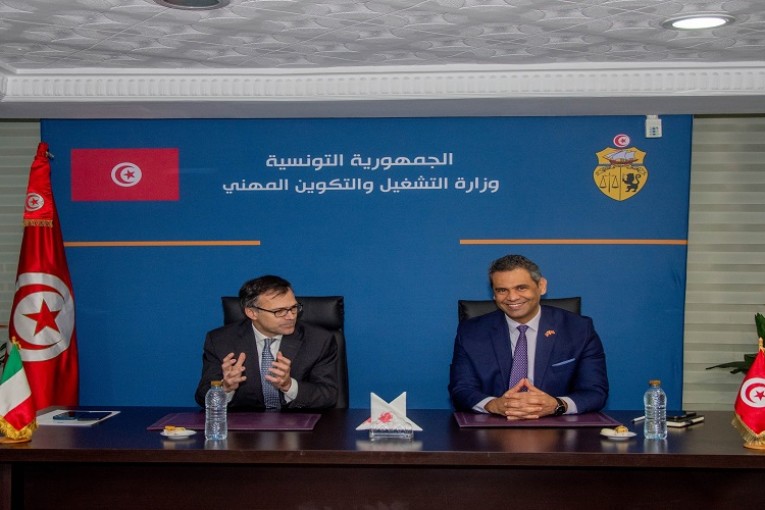 بطاقة تشغيلية تبلغ 1500 موطن شغل: النصيبي يؤكد الاستعداد للتعاون مع شركة ‘كالزيدونيا’ العالمية لتركيز 4 فروع بتونس